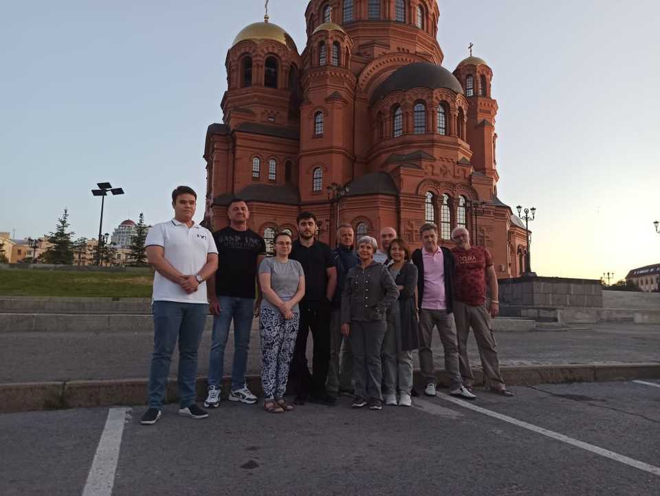 Группа медиков из Волгоградской области отправилась в подшефный район ЛНР