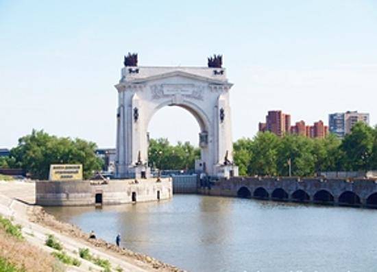 В домах на юге Волгограда отключат воду