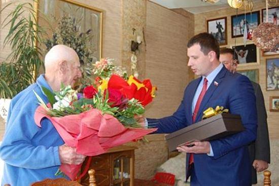 Волгоградскому ветерану исполнилось 100 лет