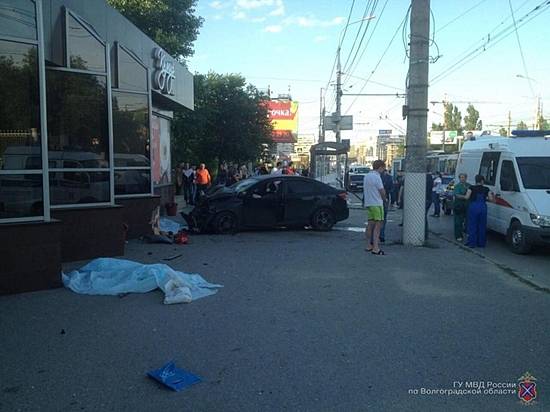 впервые сбил пешехода волгоград 28.05.14 на рокоссовского это выглядит