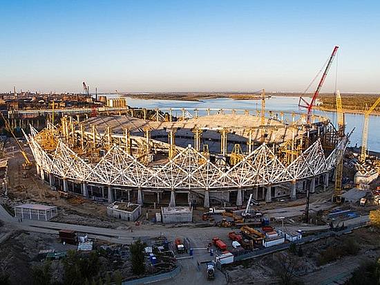 На стадионе «Волгоград Арена» началась сборка конструкций вантовой системы