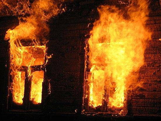 В поселке под Волгоградом в частном доме сгорела престарелая женщина