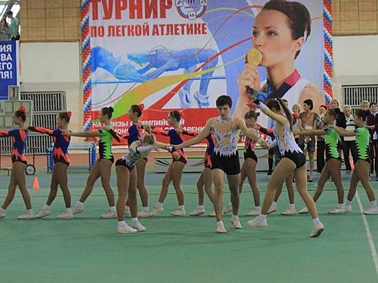 За призы олимпийской чемпионки Елены Слесаренко поборются более 400 юных спортсменов России