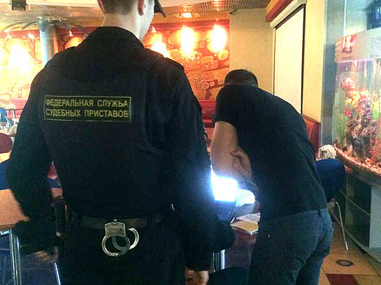 Под Волгоградом приставы «поймали» должника прямо в магазине