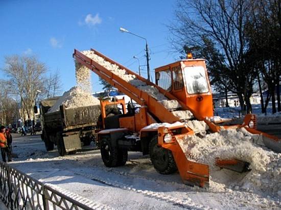 Минувшей ночью с дорог Волгограда вывезли около тысячи «кубов» снега