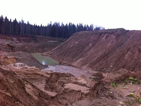 В Иловлинском районе коммерсант незаконно разрыл песчаный карьер на 120 миллионов рублей