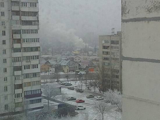 В Ворошиловском районе Волгограда произошел крупный пожар в гаражном кооперативе