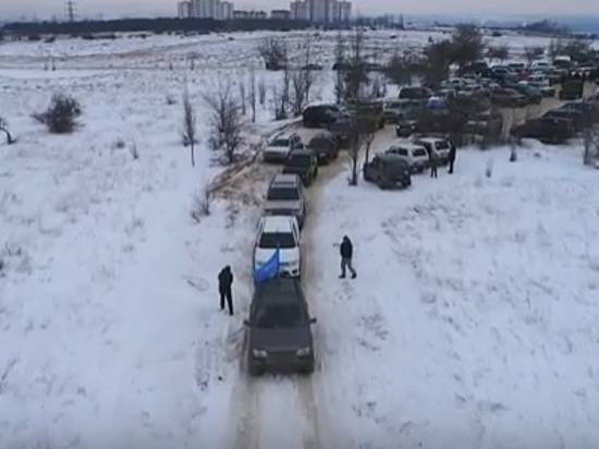 Волгоградские джиперы провели Рейд Памяти «Горячий снег»