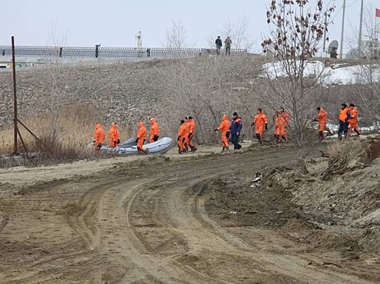 Волгоградские спасатели вызволили из плена паводка целое село в 700 человек