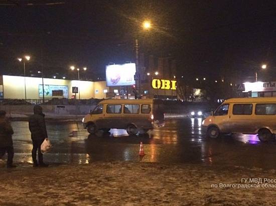 Молодая женщина отделалась ушибами после наезда «Джипа» на западе Волгограда