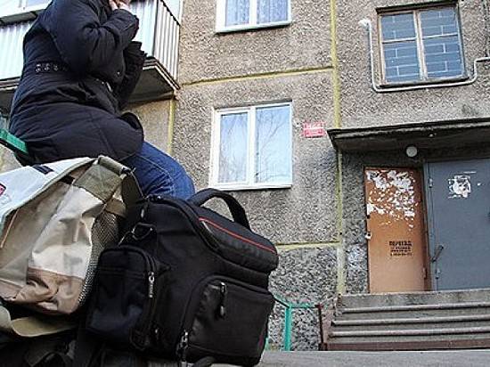 В Волгограде за долги по ипотеке из квартиры выселяют семью с двумя детьми