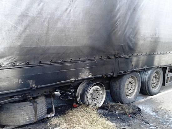 Под Волгоградом дети подожгли грузовой автомобильный прицеп