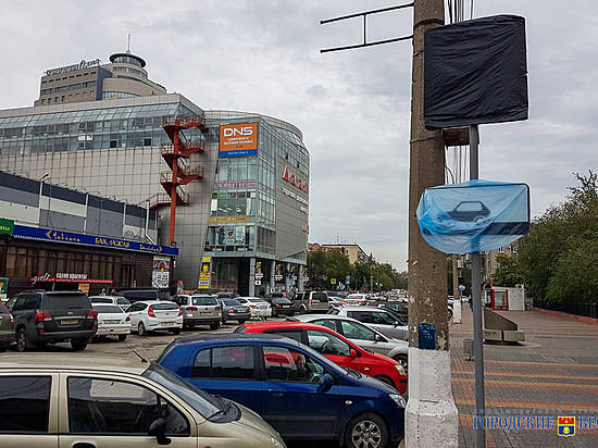 В Волгограде на улице Советской установили дорожные знаки о двустороннем движении