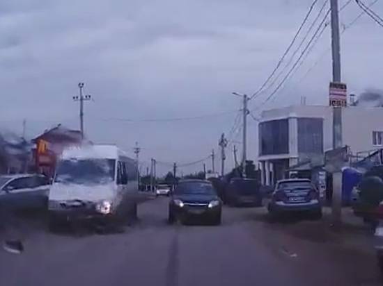 Под Волгоградом пьяный лихач на «Ладе» протаранил маршрутку, устроив массовое ДТП