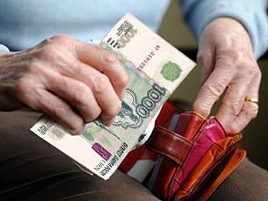 Волгоградец забыл закрыть дверь в квартиру и расстался с деньгами и одеждой