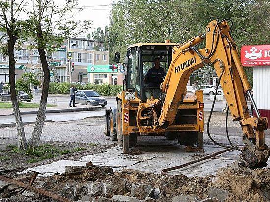 Возле Казанского собора в Ворошиловском районе Волгограда демонтировали два пивных павильона