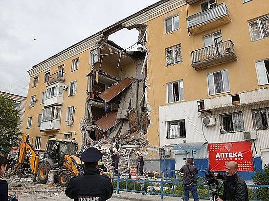 В украинском Днепре после взрыва обрушился дом. Есть погибшие и раненые