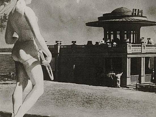 Волгоградцы поделились уникальной фотографией Сталинградской набережной до войны