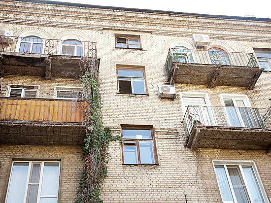 В Волжском за затопленную квартиру УК заплатит штраф в 125 тысяч рублей