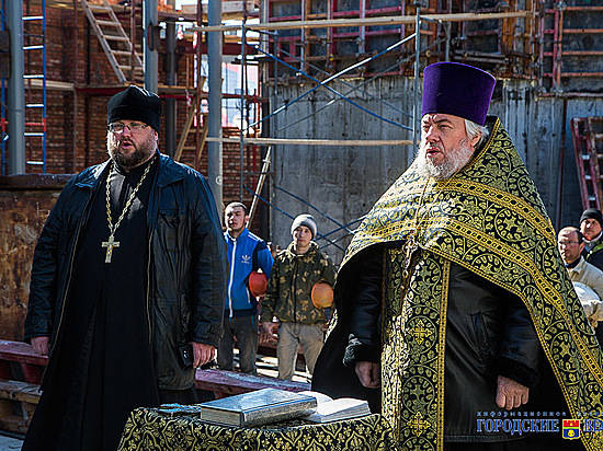 Накануне Дня России в строящемся соборе Александра Невского в Волгограде пройдет первый молебен