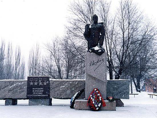 Волгоградцев приглашают на юбилейную выставку Виктора Фетисова