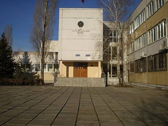 Выпускники и студенты ВолГУ просят сохранить физический факультет