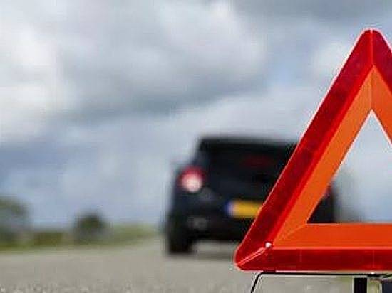 В Дубовском районе автоледи с ребенком опрокинулась на иномарке