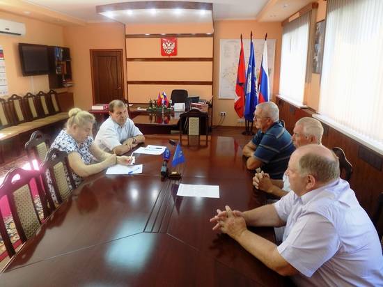 Под контролем: социальные проекты в Михайловке оценили представители Волгоградской общественной палаты