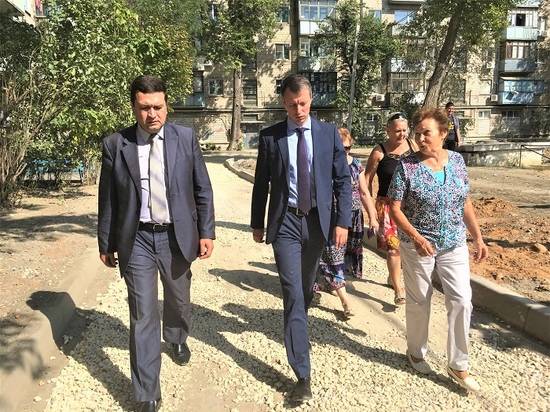 В Волгограде в активную стадию вступает благоустройство самого крупного двора в Краснооктябрьском районе