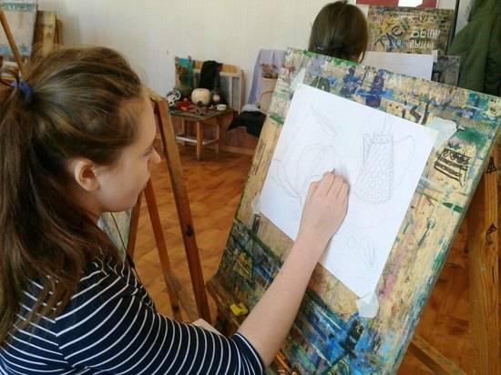 «Мир за твоим окном»: в Волгограде открывается выставка рисунков молодежи с инвалидностью
