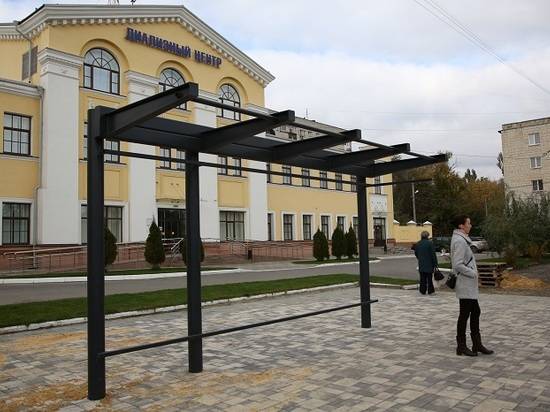 В центре Волгограда устанавливают новые остановки