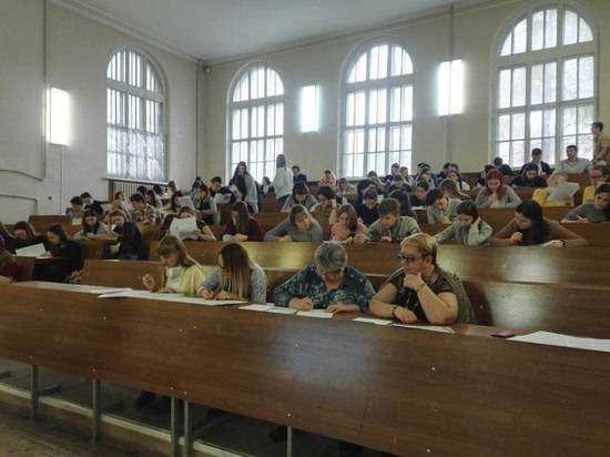 Волгоградцы проверили свои знания на этнографическом диктанте