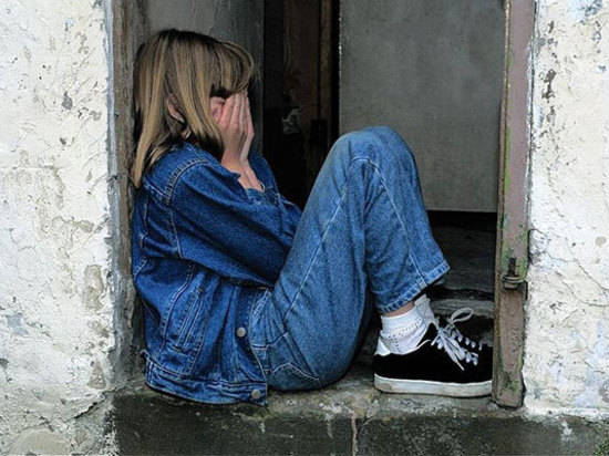 Житель Клетского района дважды изнасиловал свою 11-летнюю падчерицу