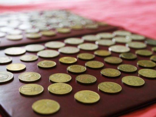 В Волгограде ко Дню банковского работника покажут уникальную коллекцию монет