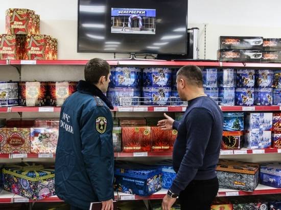 В Волгоградской области перед Новым годом проверяют магазины пиротехники