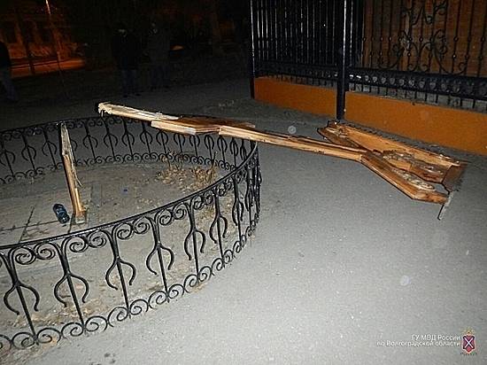 В Волгограде вандала будут судить за сломанный православный крест
