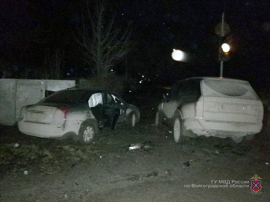 ДТП в Михайловке: Toyota и Land Rover не поделили дорогу