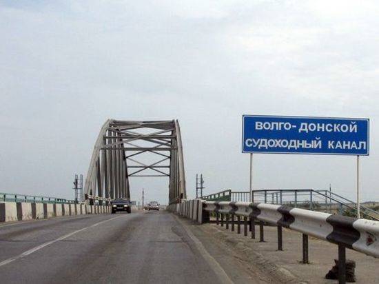 В Волгограде под мостом нашли тело мужчины
