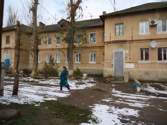 Волгоградская УК «Возрождение» заплатит 250 тысяч рублей штрафа за грязь в подъездах и паутину на окнах