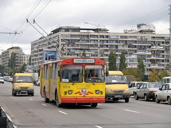 Автобус волжский петров вал расписание, модернистские течения начала 20 века и в просторном светлом зале текст Автобус волжский петров вал расписание