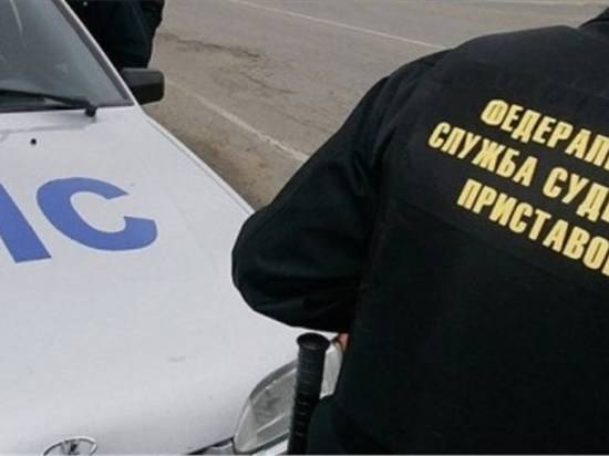 За день волгоградские приставы арестовали 9 автомобилей должников
