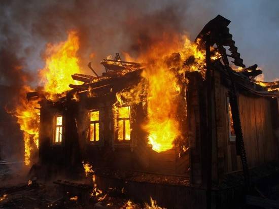 В Волгоградской области на пожаре пострадала 78-летняя старушка