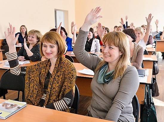 Снова в школу: в Волгограде родители напишут пробный ЕГЭ