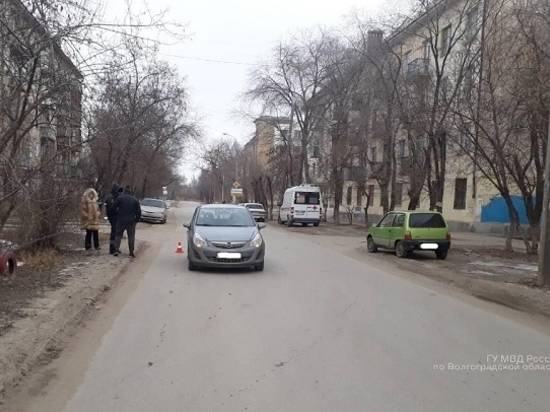 На юге Волгограда автоледи сбила 9-летнюю девочку