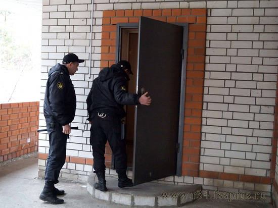 В Жирновском районе женщина задолжала банку 7,25 миллиона рублей