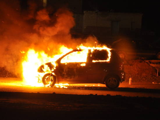 В Волжском поздно ночью сгорел Matiz
