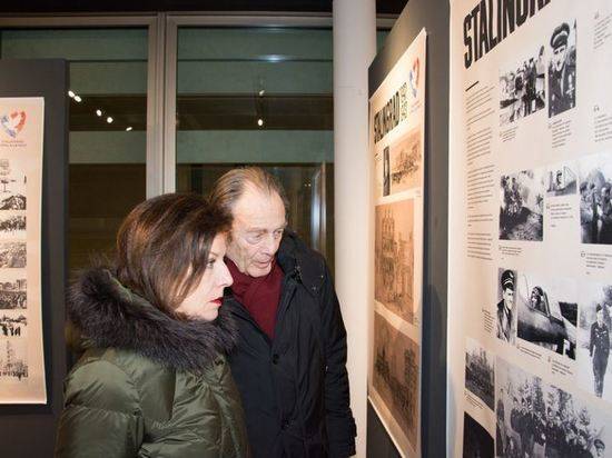 Волгоградская выставка «Сталинград. Призыв к миру!» уехала в турне по европейским странам