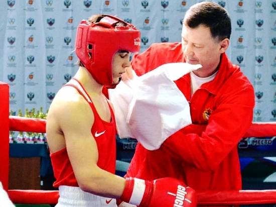 17-летний волгоградец завоевал бронзу на юниорском первенстве страны по боксу