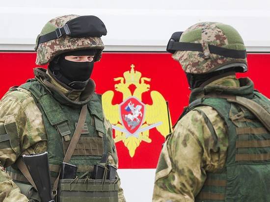 В Волгограде бойцы Росгвардиии задержали уклонистов от налогов