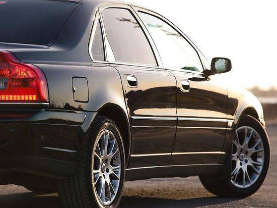 В Волгограде разыскивают угнанный черный Volvo стоимостью более 2 миллионов
